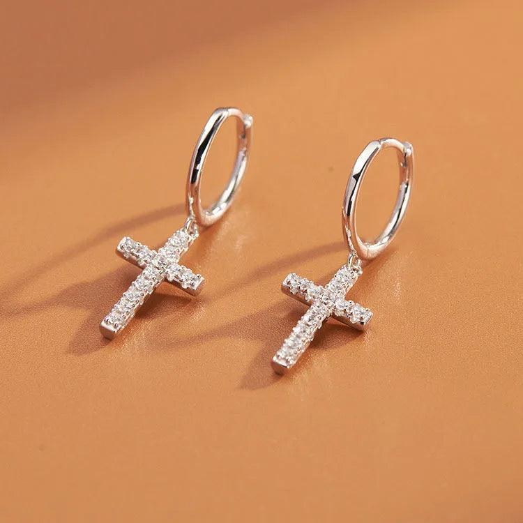 Boucles d'oreilles Créoles Argentées avec Croix